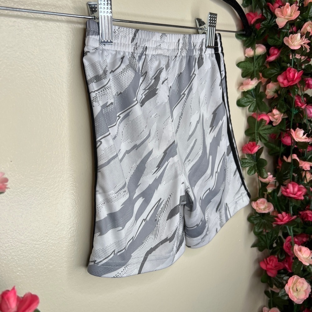 Adidas Gray White Black Gym Shorts Fitness Casual Walking School Play Sports 3T - Picture 4 of 10